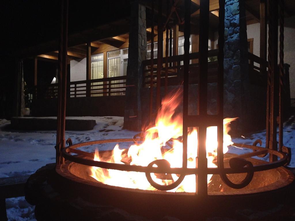 Cottage Familiya Верховина Екстериор снимка