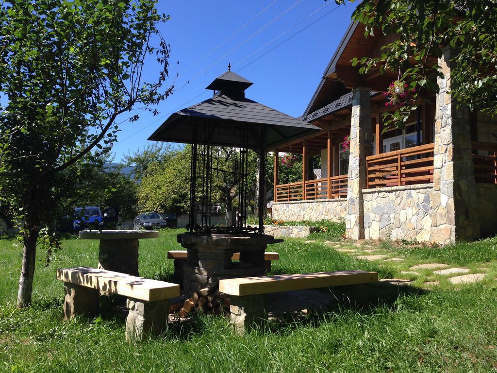 Cottage Familiya Верховина Екстериор снимка