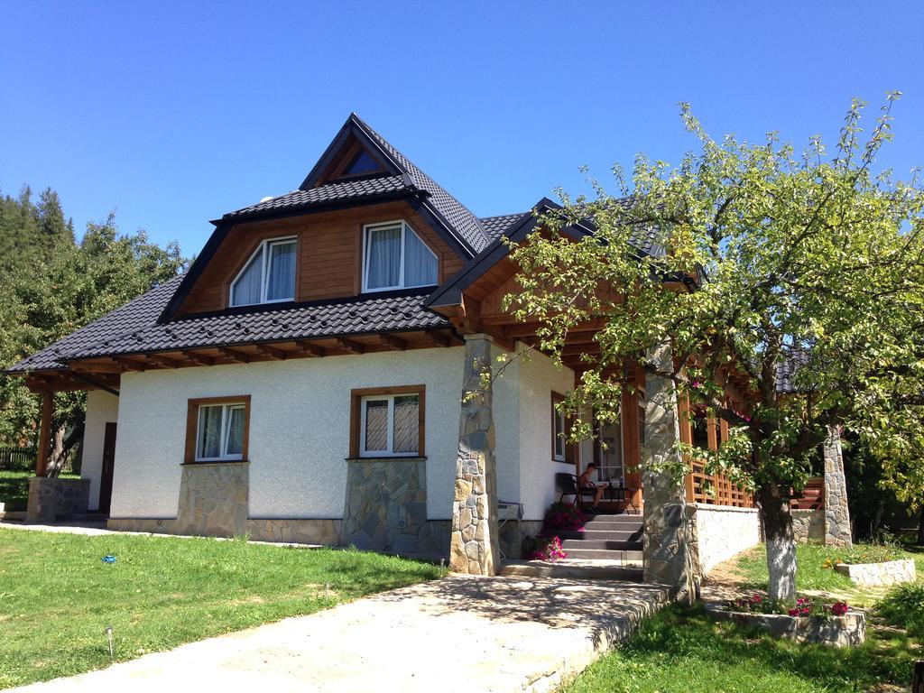 Cottage Familiya Верховина Екстериор снимка