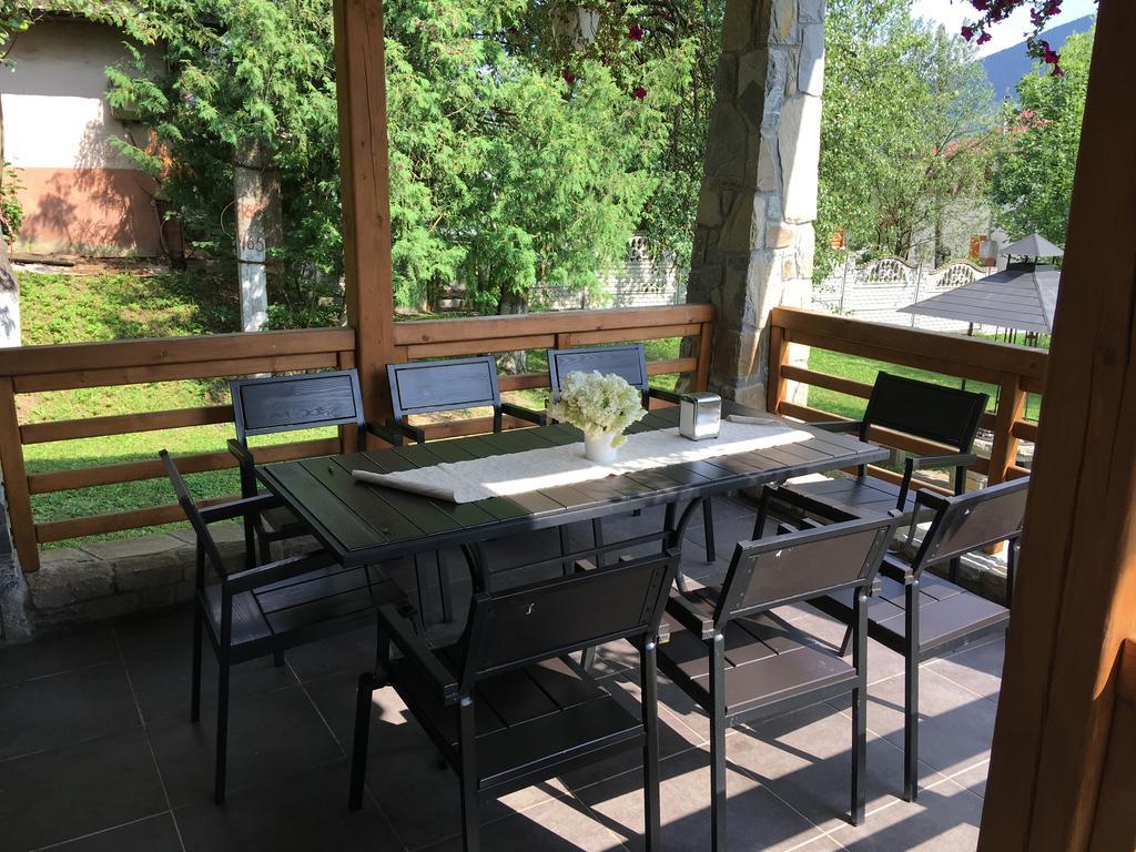 Cottage Familiya Верховина Екстериор снимка