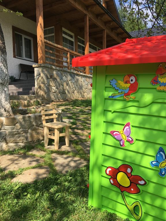 Cottage Familiya Верховина Екстериор снимка